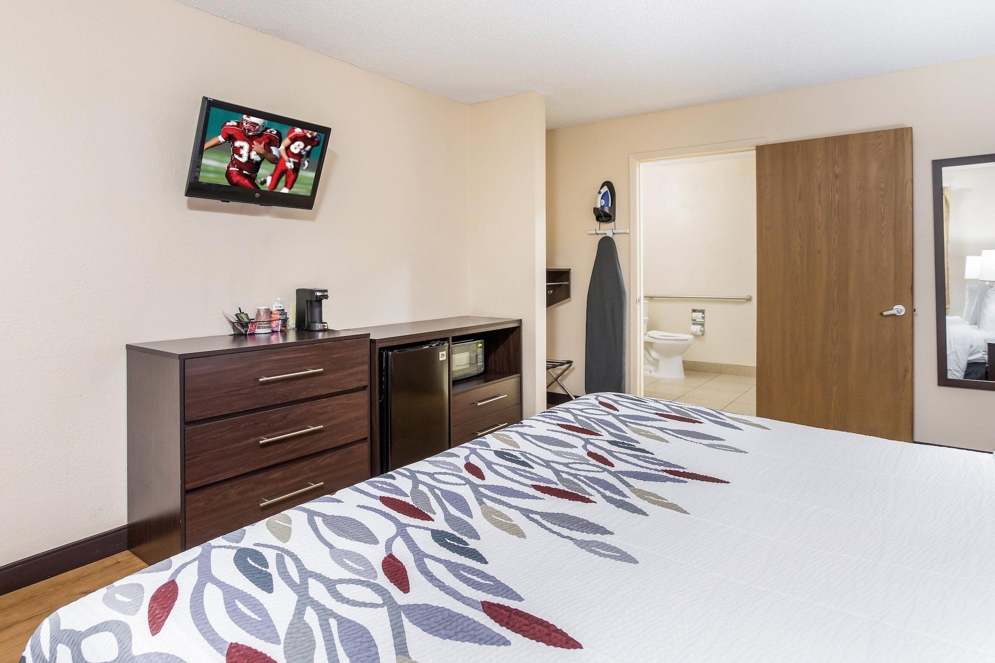 Red Roof - Midtown 2*
